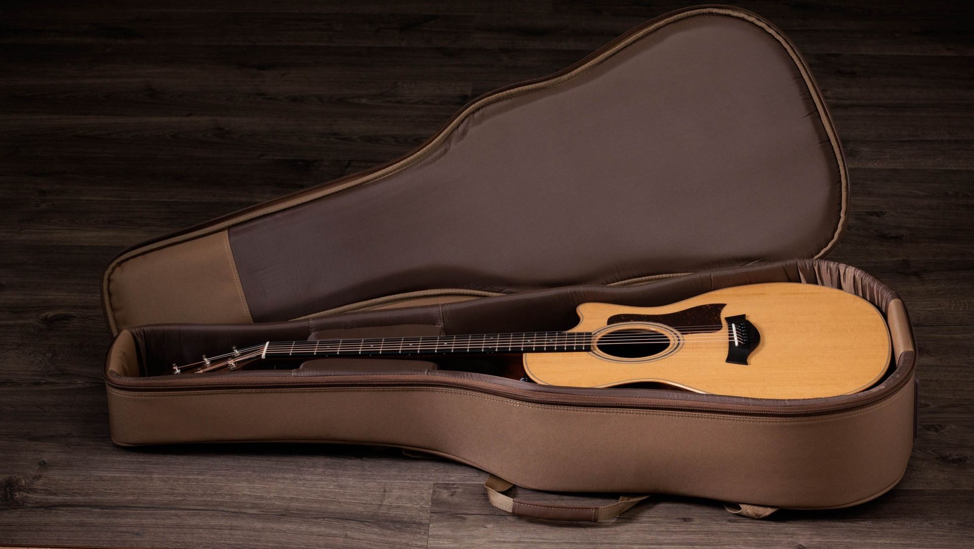Taylor 414ce Studio Grand Auditorium Acoustic/Electric Guitar, Natural