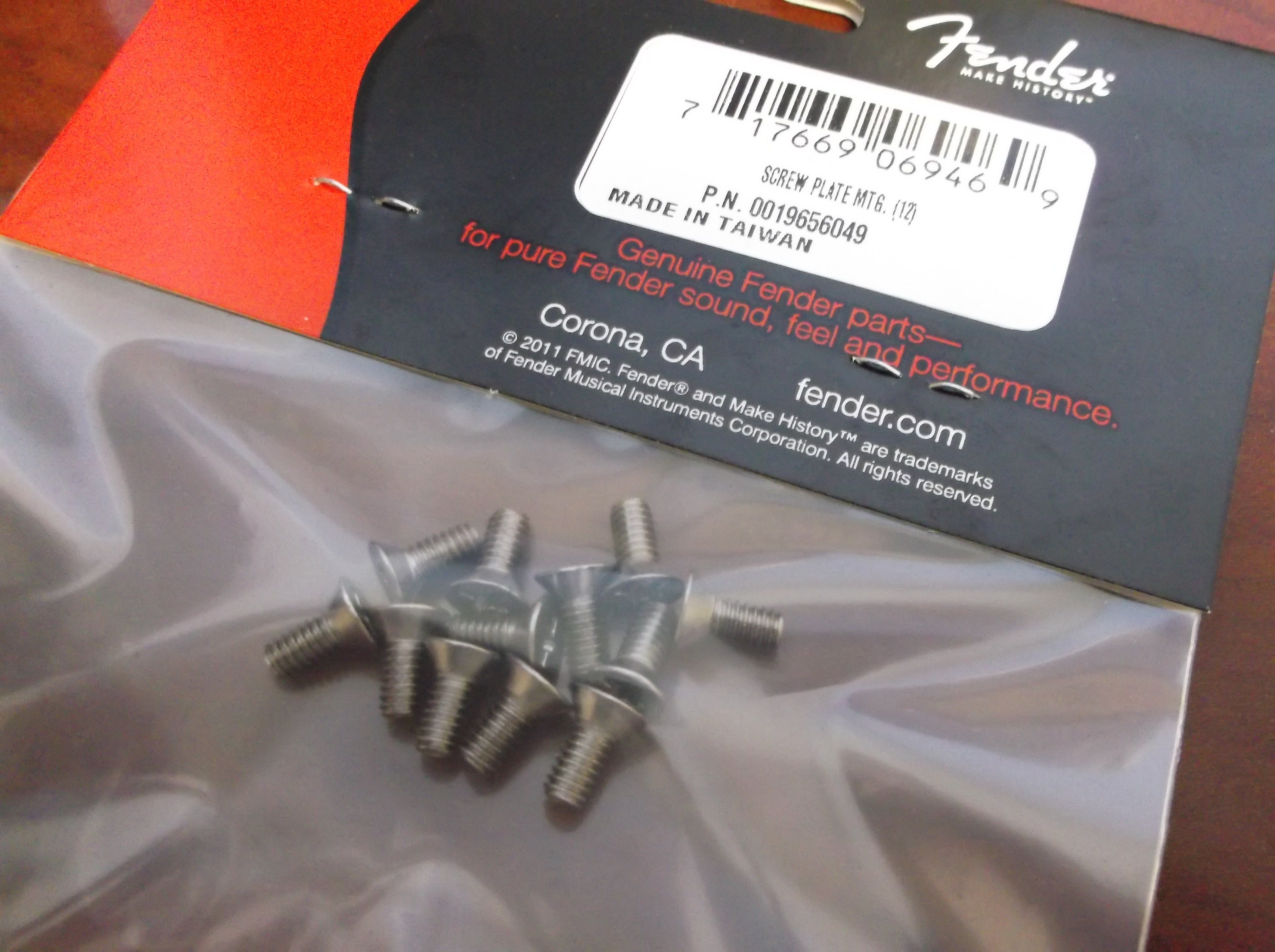 Fender Tremolo Block Mounting Screws (12), Chrome