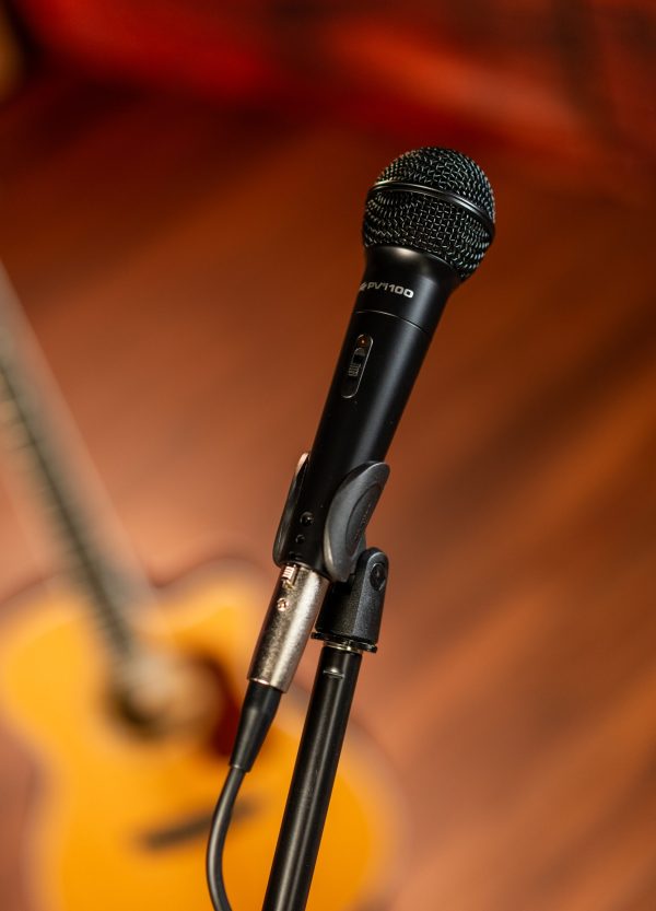 Peavey PV MSP1 Complete Microphone with Stand Kit, XLR Cable