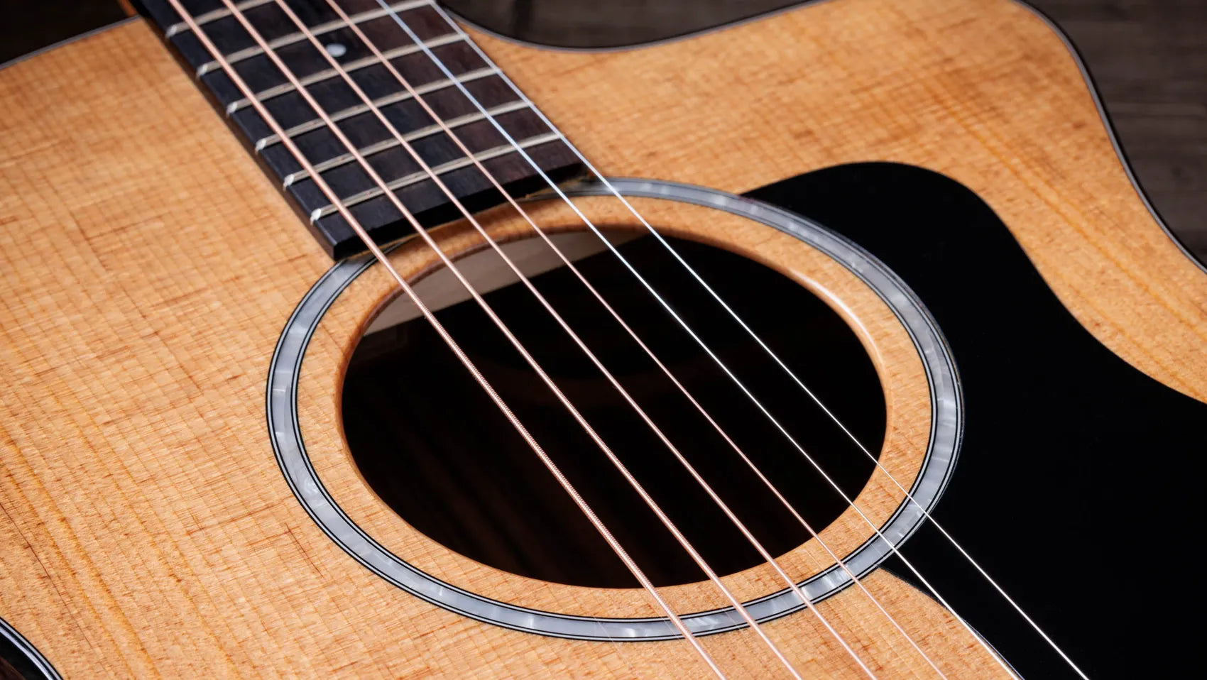 Taylor 214ce Plus Grand Auditorium Acoustic-Electric Guitar