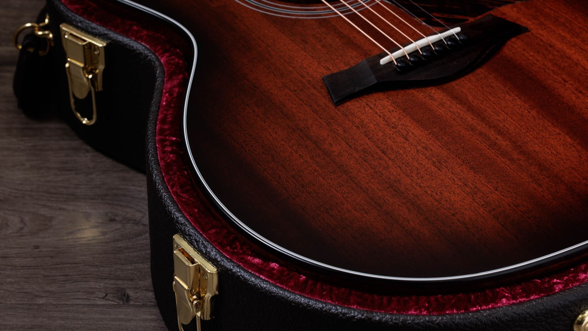 Taylor 324ce Grand Auditorium Acoustic/Electric Guitar, Shaded Edge Burst