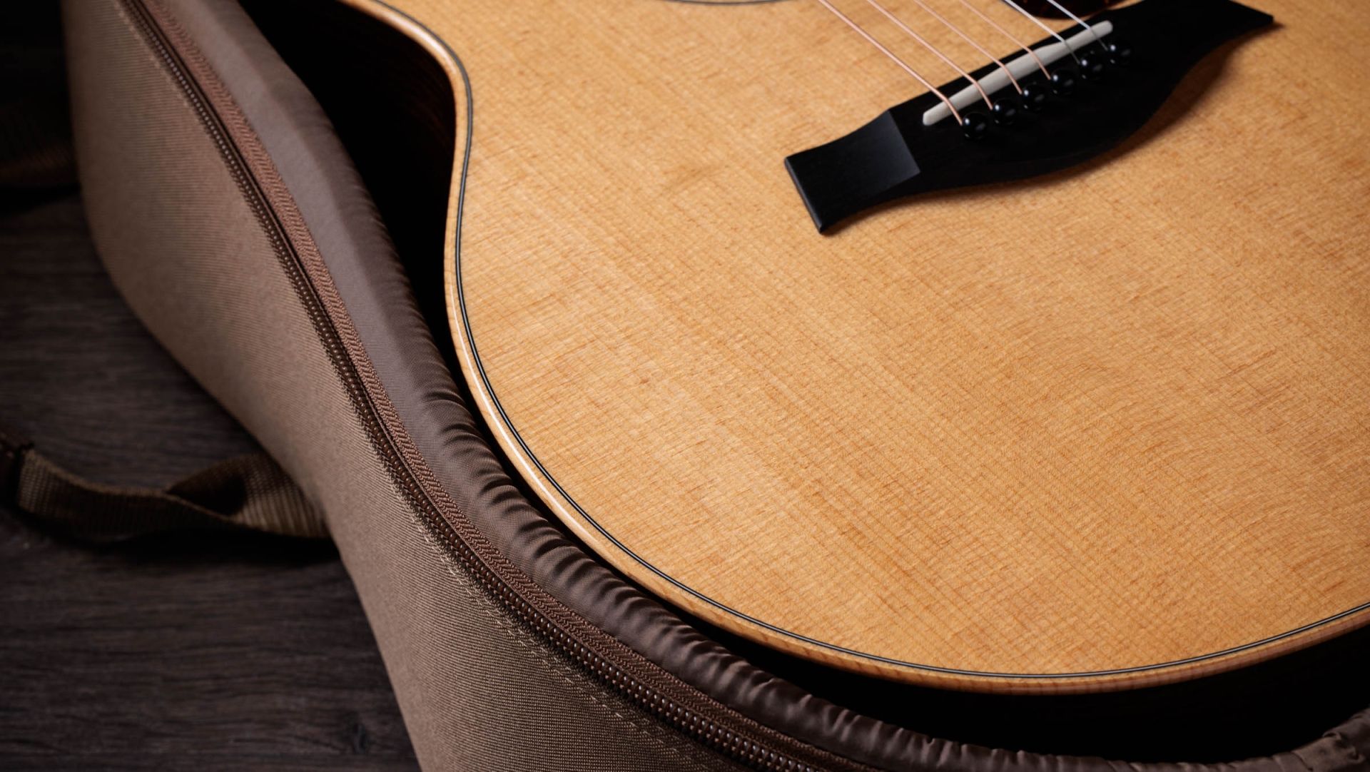 Taylor 414ce Studio Grand Auditorium Acoustic/Electric Guitar, Natural
